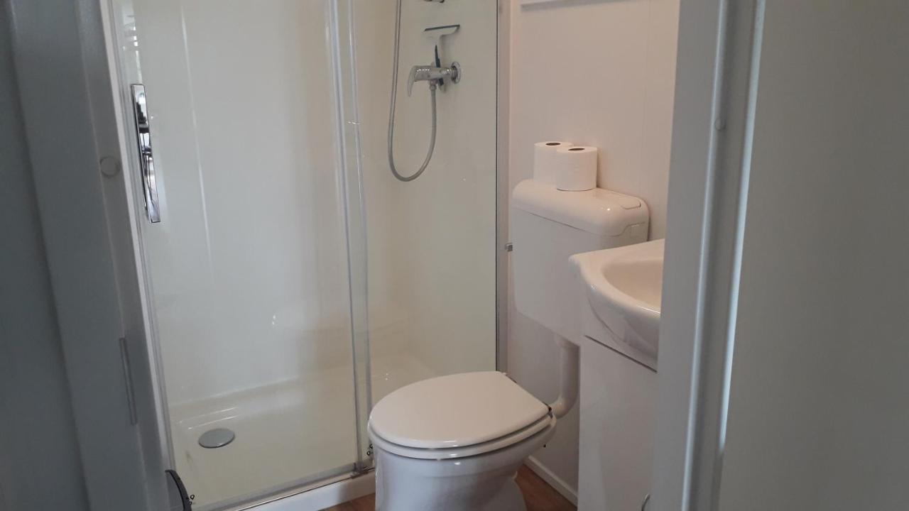 4P Chalet Tolve Met 4 Fietsen Vlakbij Natuurgebieden Drents Friese Wold, Fochteloerveen En Gevangenisdorp Veenhuizen Oosterwolde  Екстер'єр фото